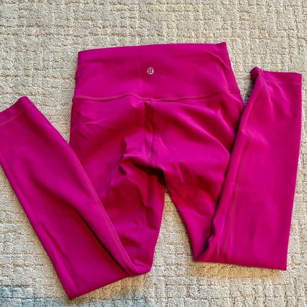 Lululemon Wunder Train size 6 Ripened Raspberry